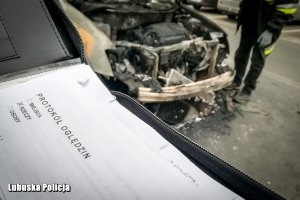 Protokół oględzin i spalony samochód